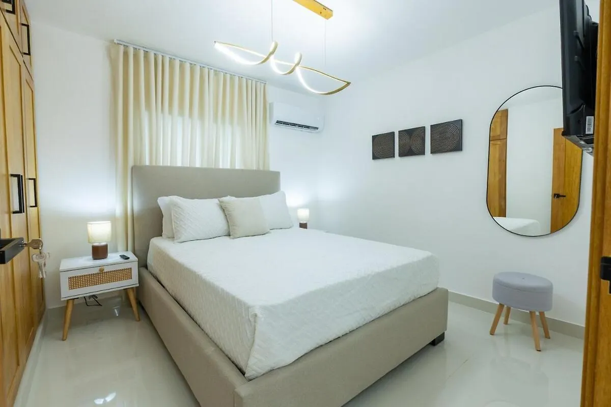 דירות סנטיאגו דה לוס קבאלרוס Modern 3Br! 9Fl, King Bed! Sti!,